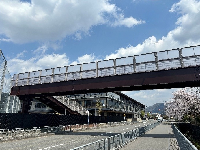 小栗栖中学校区小中一貫教育校施設整備事業設計業務委託　ただし、上空通路詳細設計等業務委託