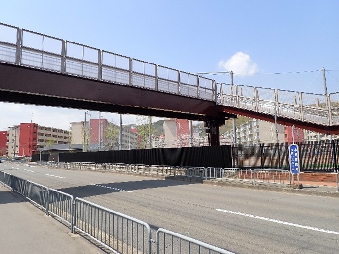 小栗栖中学校区小中一貫教育校施設整備事業設計業務委託　ただし、上空通路詳細設計等業務委託